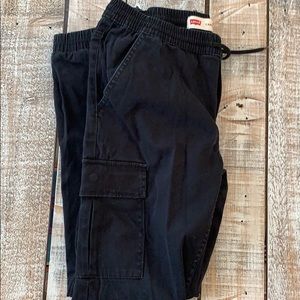 Boys Levi’s cargo joggers